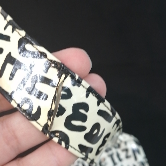 Stuart Weitzman Graffiti Print Leather Crossbody Purse Shoulder Bag - Picture 13 of 16